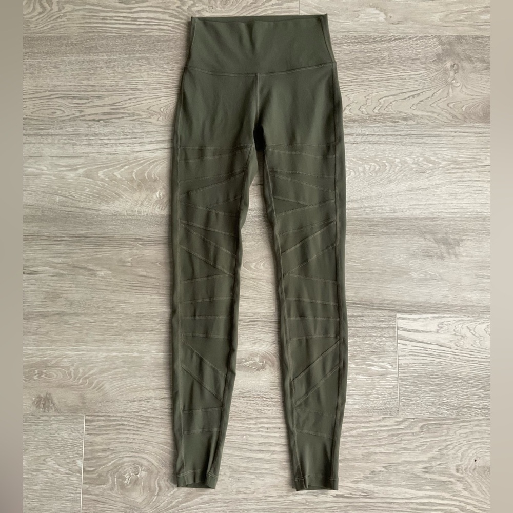 Lululemon mesh panel leggings - Picture 3 of 9